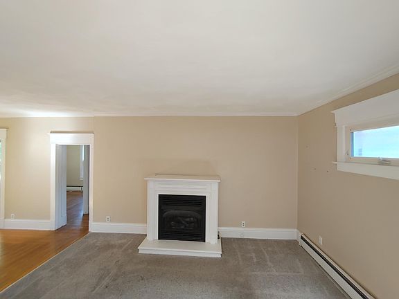 2nd image of 1310 Hayes Ave