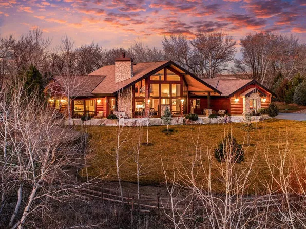 23969 Camadrie Ln, Star, ID 83669