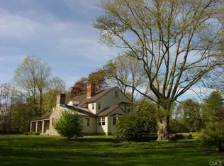 1386 Burr St, Fairfield, CT 06824