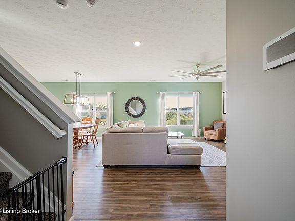 4th image of 17020 Meander Way