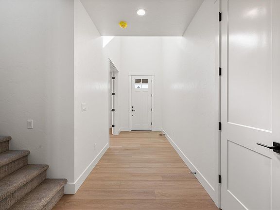 2nd image of 662 Cortona Way