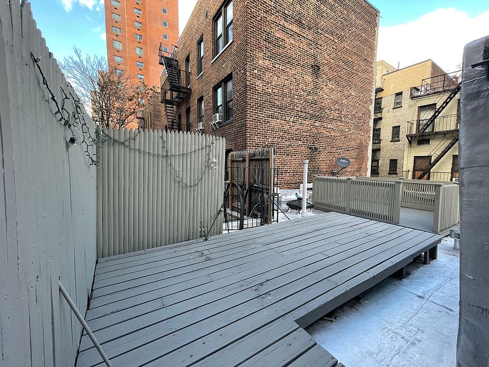 1st image of 216 E 28th St APT 3dr