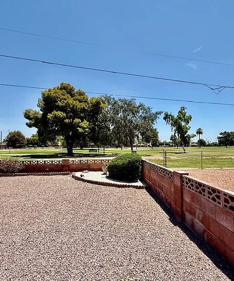 11801 N Coggins Dr — Photo 20