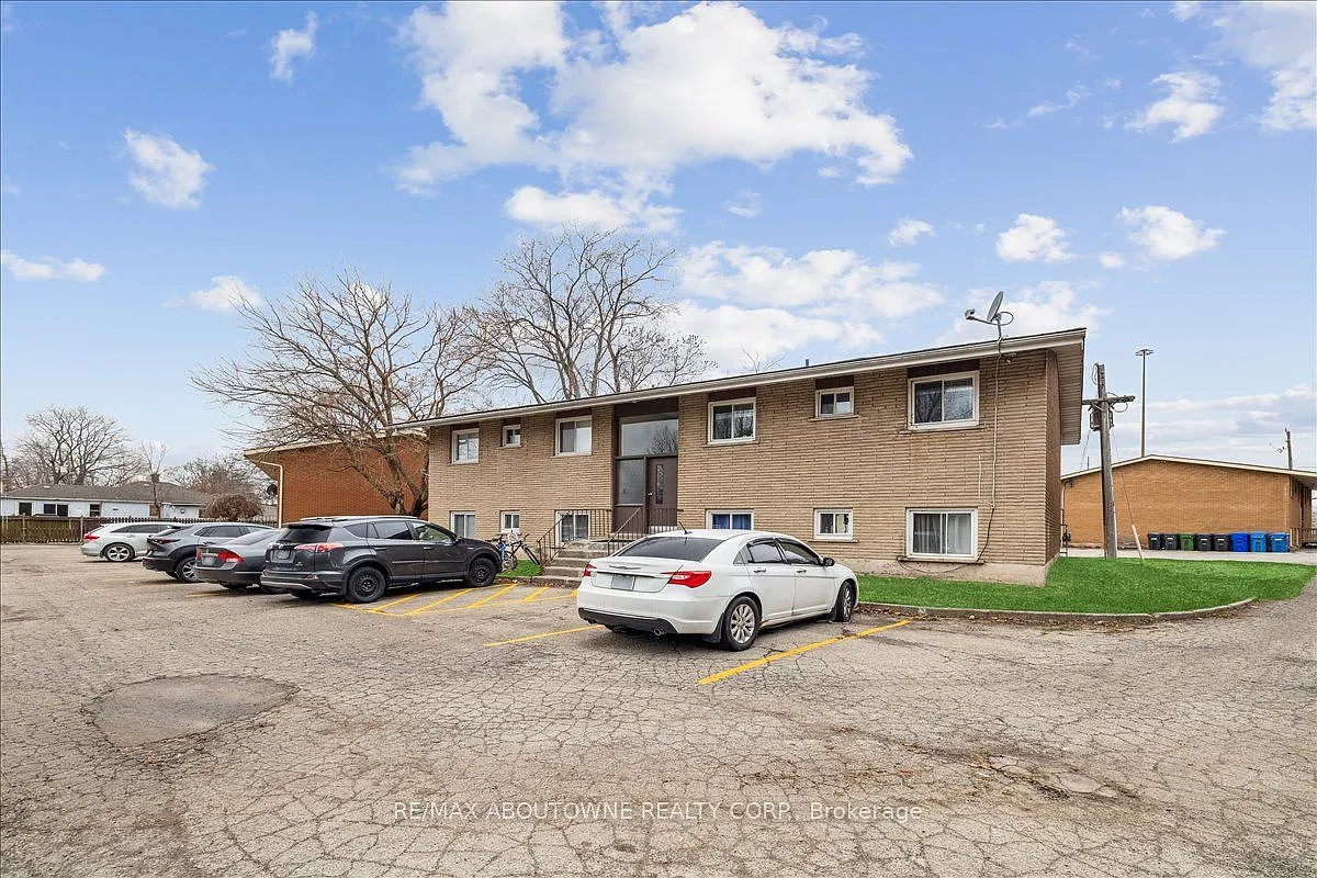 2 bed, $1,995 — Photo 2
