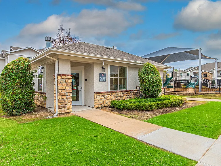 Rosemont at Mayfield Villas — Photo 17