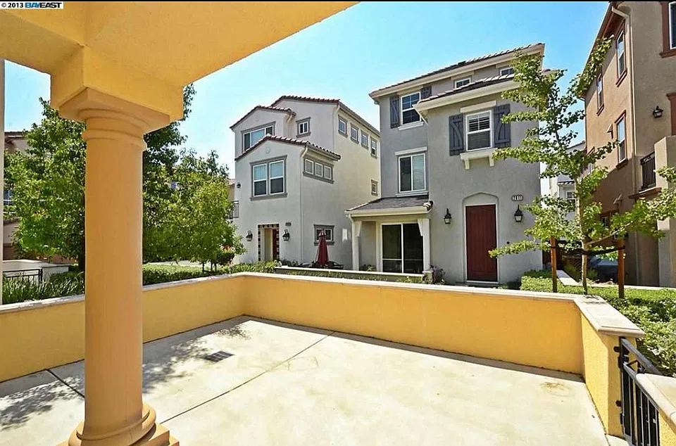 3 bed, 1786 sqft, $3,900 — Photo 4