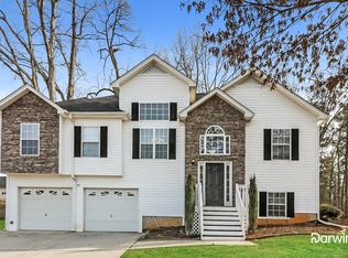 97 Legend Creek Holw, Douglasville, GA 30134