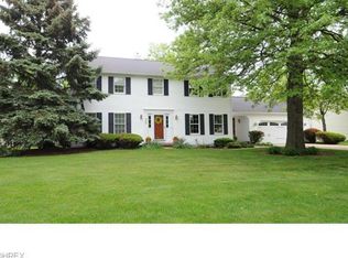 349 Long Pointe Dr, Avon Lake, OH 44012