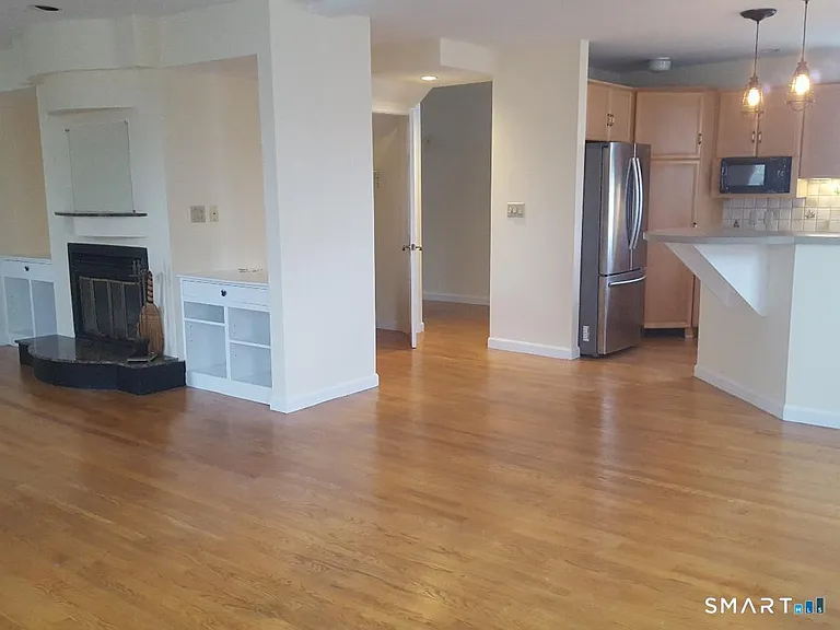 19 Grand Ave — Photo 9