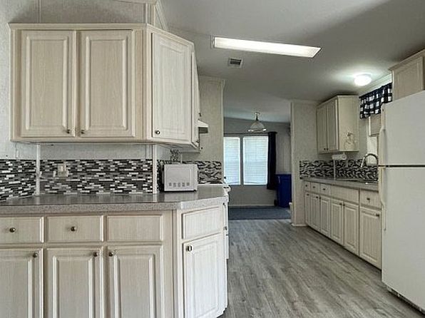 6216 Compass Ln