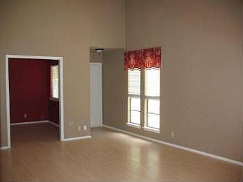 3rd image of 1433 W Braker Ln