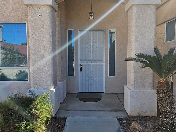 3rd image of 2634 Discovery Rd