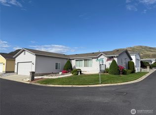 1252 Woods St, Wenatchee, WA 98801