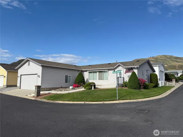 1252 Woods Street, Wenatchee, WA 98801