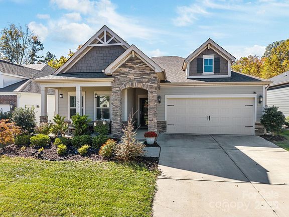 2nd image of 3933 Longmore Ln