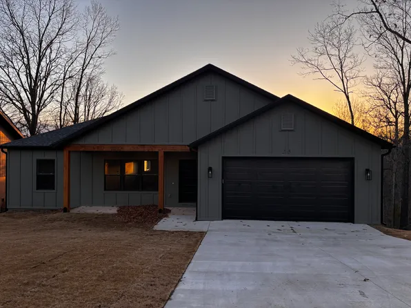 25 Skipton Dr, Bella Vista, AR 72714