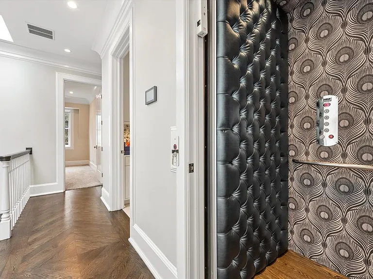 458 W Deming Pl — Photo 22
