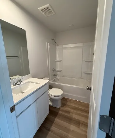 62 Saxon St — Photo 25