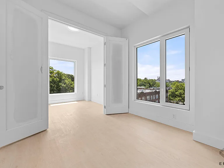 833 Maple St #4D — Photo 10