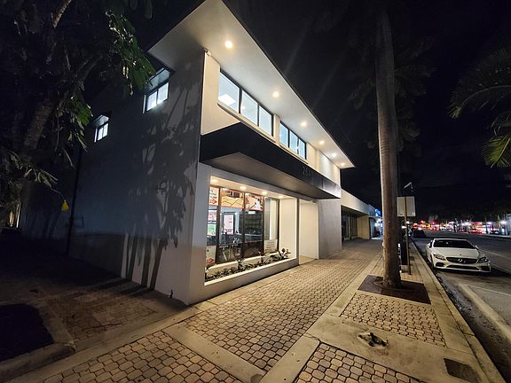 5th image of 2640 Hollywood Blvd #120