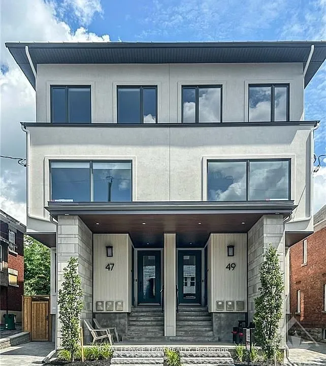 49 Grosvenor Ave #3