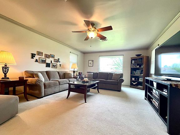 4th image of 808 W Cromer Ave