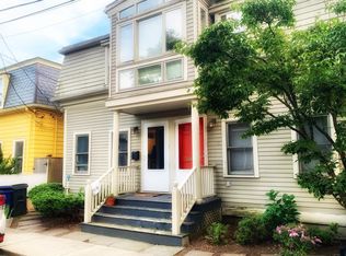 8 Dinsmore Ct, Cambridge, MA 02138