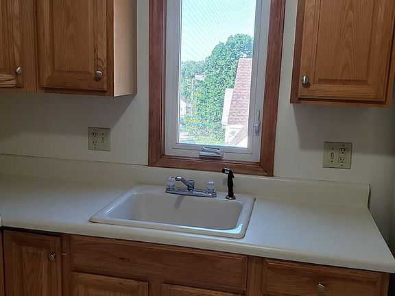 5th image of 12 King St #2