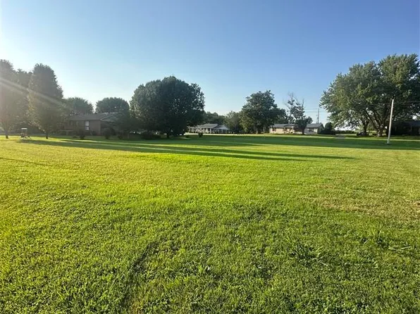 1555 Summer Shade Rd, Summer Shade, KY 42166