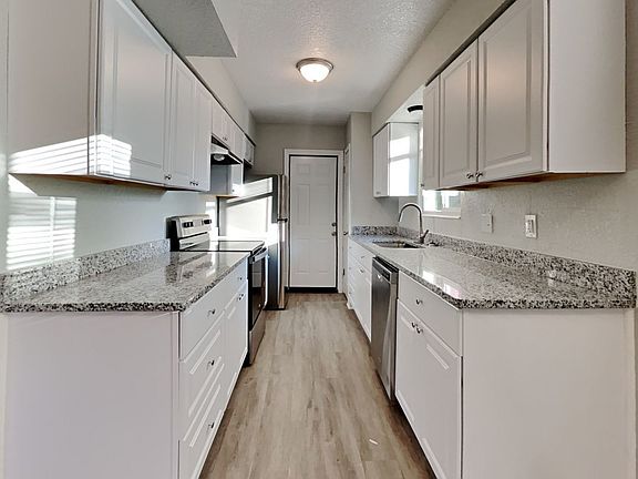 4th image of 8029 Congaree Ct N