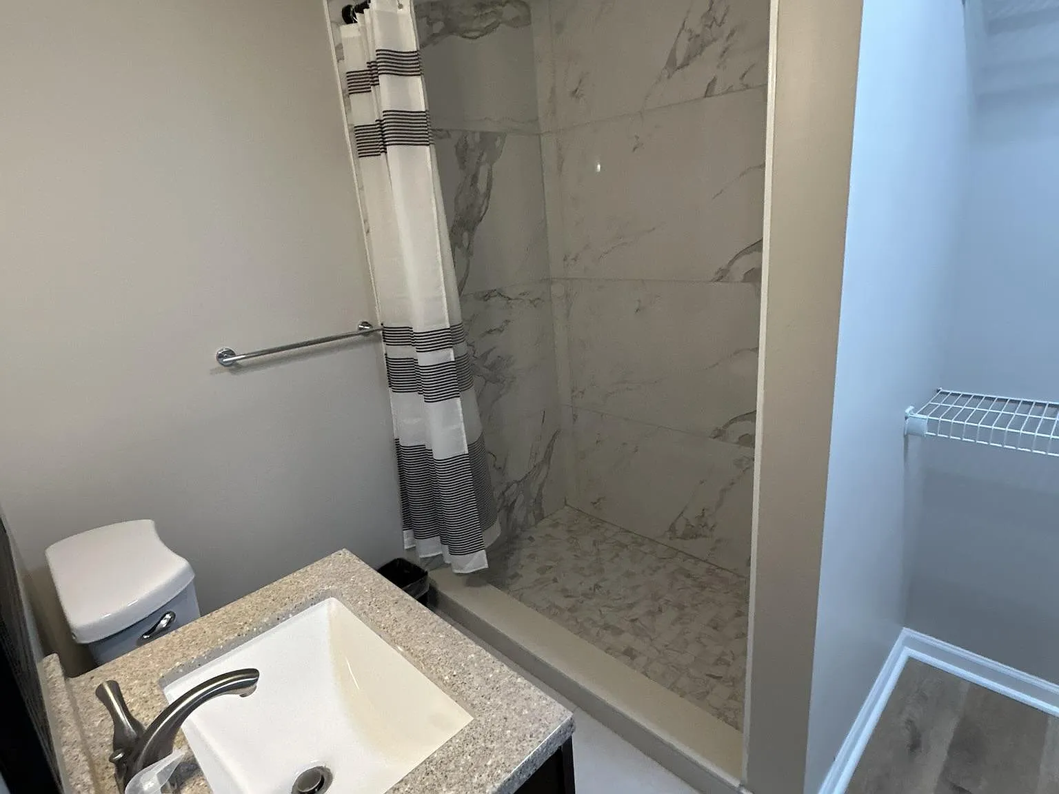 4 bed, 5.0 bath, 1800 sqft, $936 — Photo 4