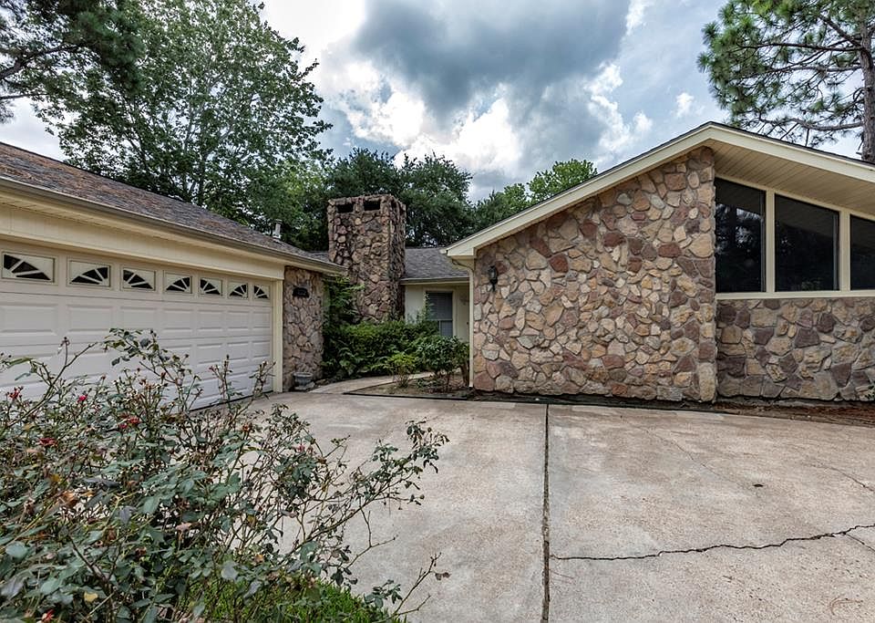 1st image of 4038 Blackberry Ln