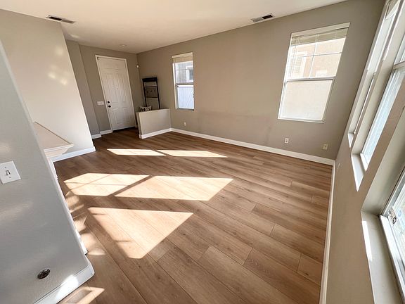 5th image of 12850 Zinnea Ave