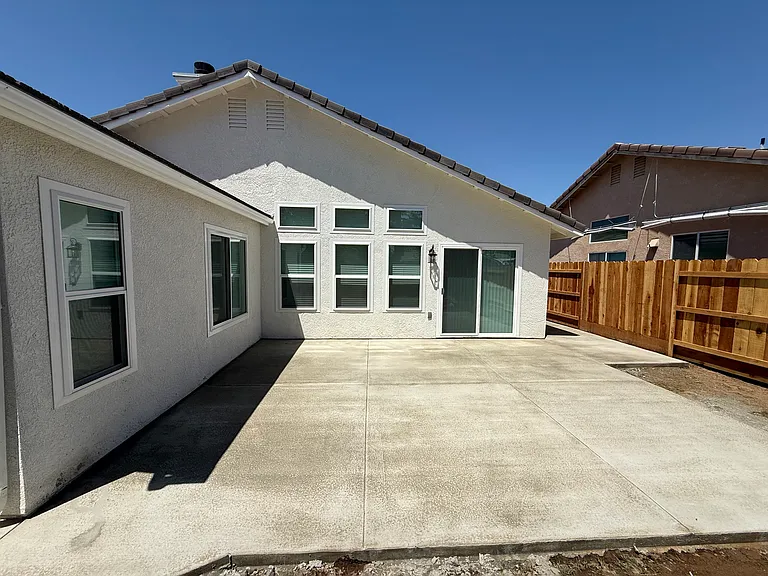 2686 Beverly Ave — Photo 22