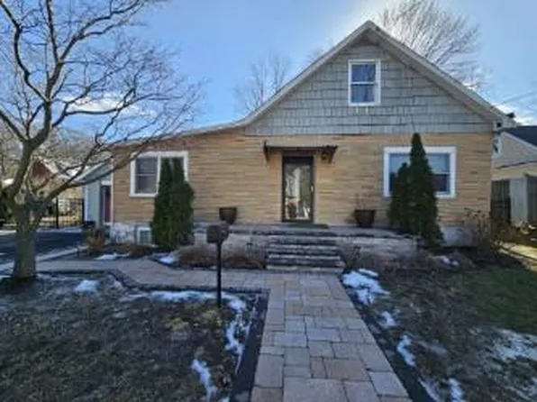 120 Henry Street, Huntington Station, NY 11746