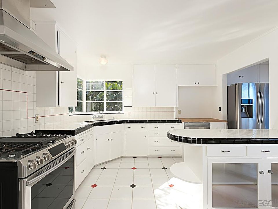 1st image of 3660 Reynard Way