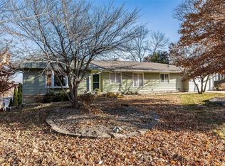 3814 Indiandale Cir SE, Cedar Rapids, IA 52403