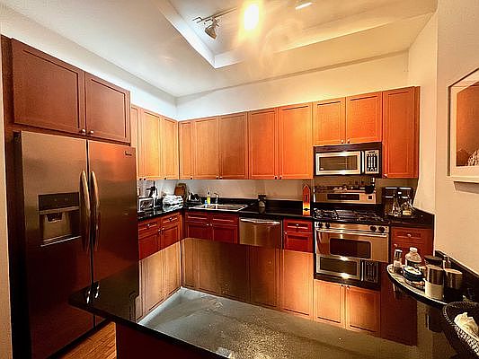 3rd image of 252 7th Ave APT 4B