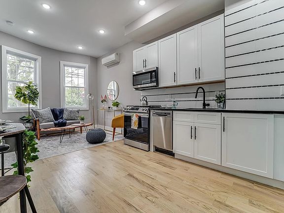 4th image of 62 Seidler St #1