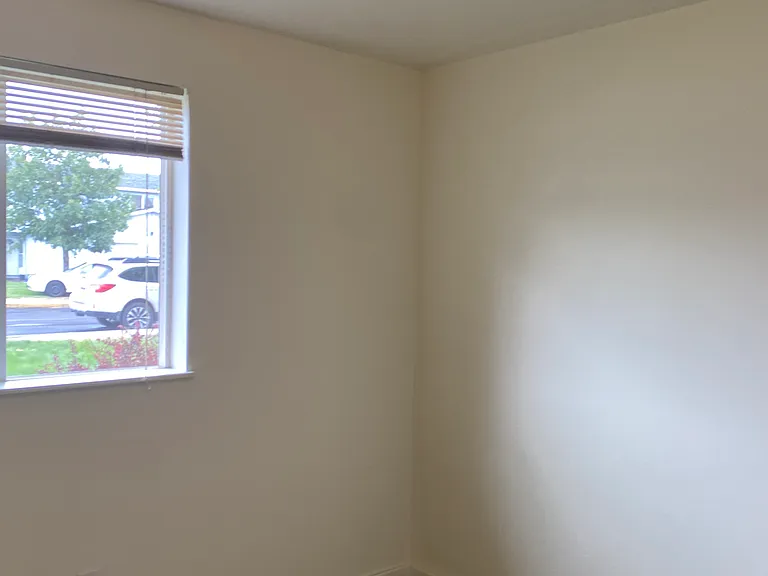 623 NE Larch Ave — Photo 9