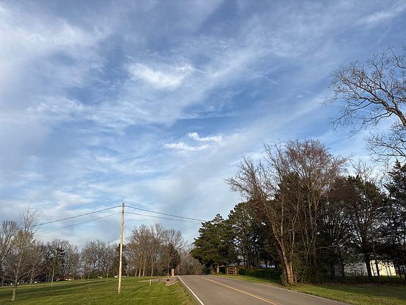 5th image of 104 Clara Dr