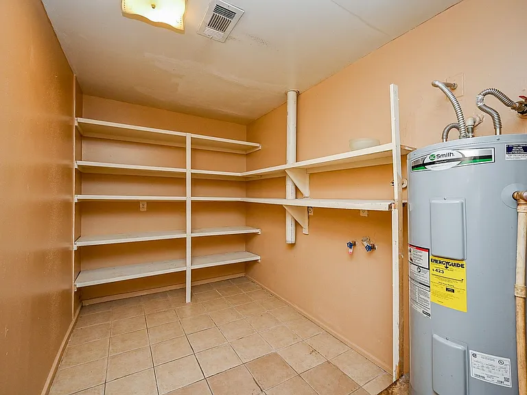 2667 Grand Canyon Dr — Photo 12