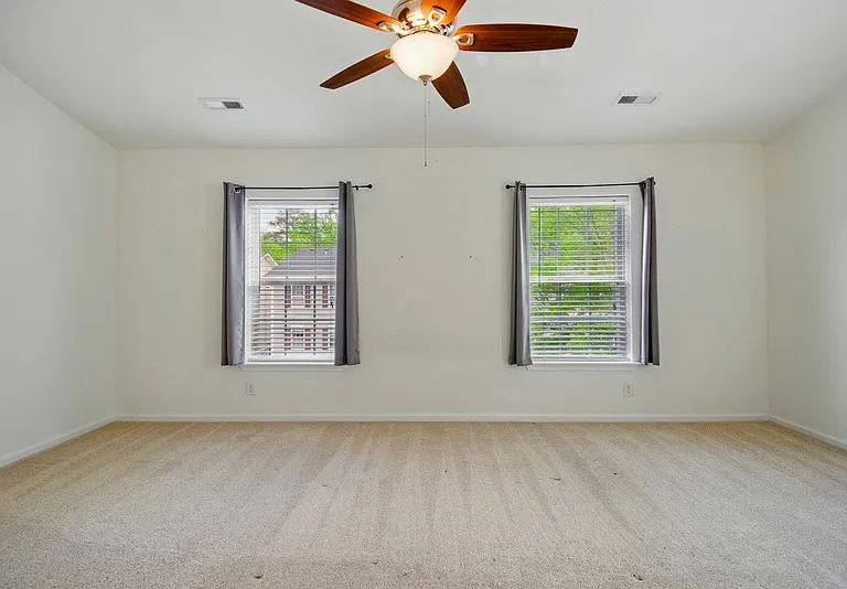 1301 Teton Cir — Photo 32
