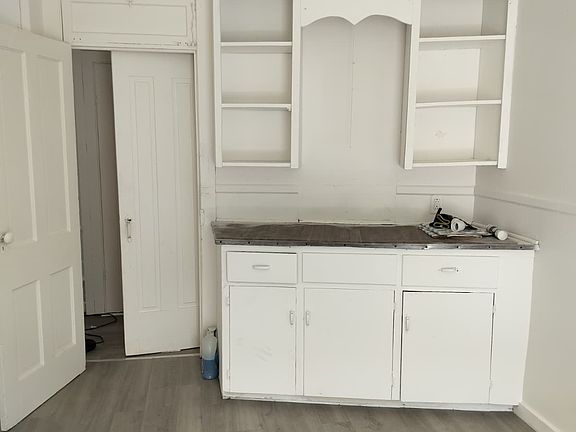 5th image of 507 W Main St #2L