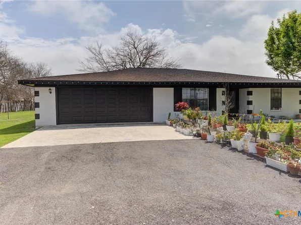 2911 Morningside Dr, New Braunfels, TX 78130