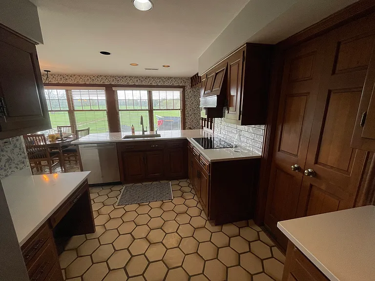 4770 Sheldon Rd — Photo 9