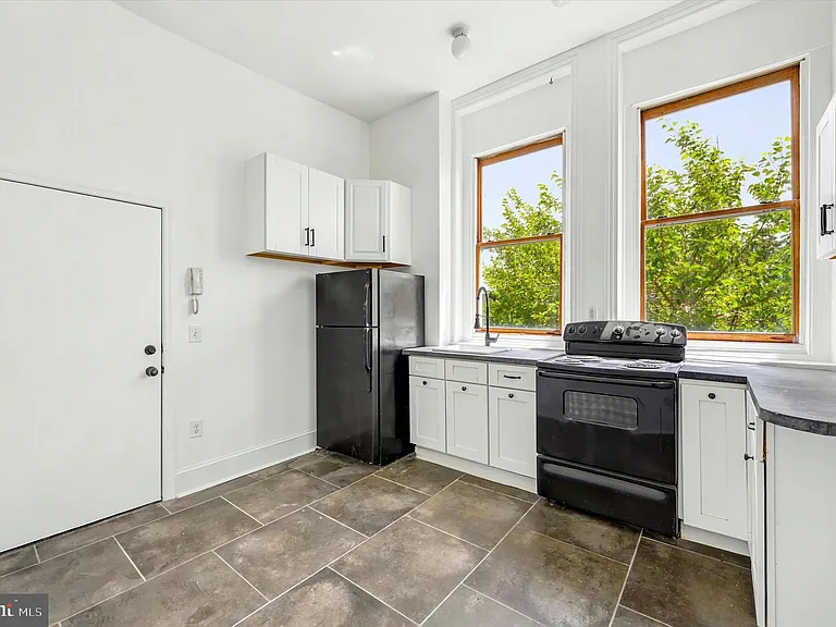 1854 Germantown Ave — Photo 2
