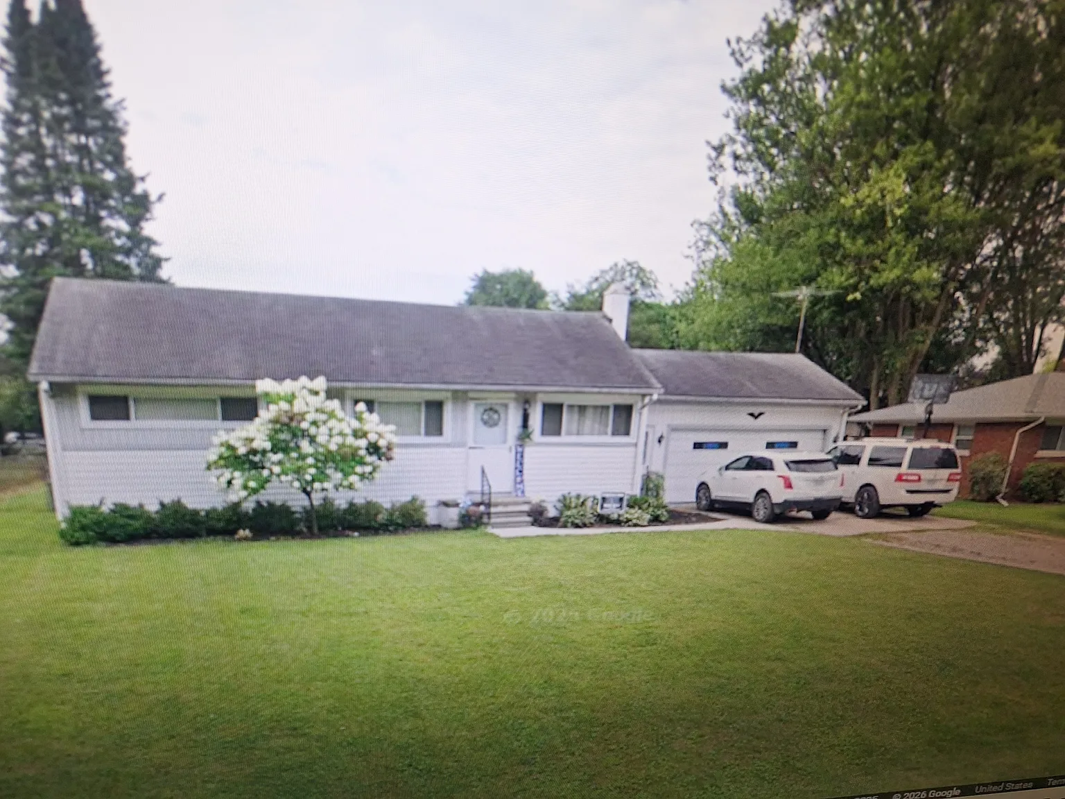 3 bed, 954 sqft, $1,825 — Photo 1