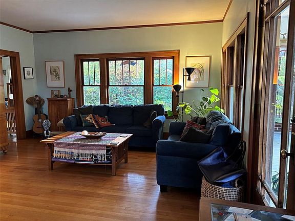 4th image of 509 S Crawford Ave