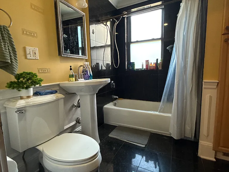 12 Greenway Ct #3 — Photo 8